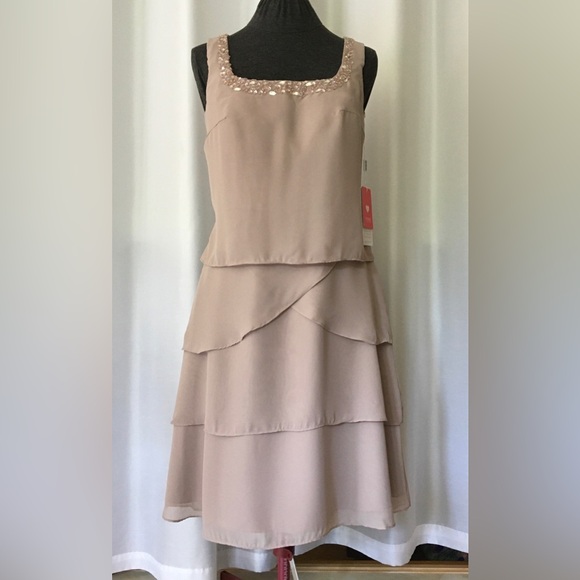 JJ’s House Special Occasion Dress With Built In Bra & Bolero Taupe Size 10 - Picture 11 of 11